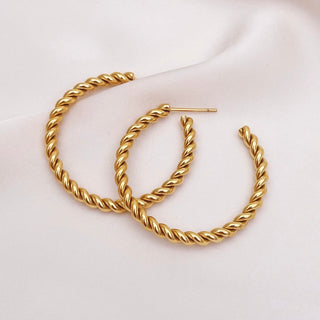 TWISTED HOOP OHRING GOLD