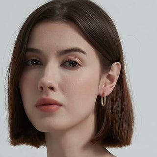 MEDIUM RECTANGLE HOOP EARRINGS GOLD