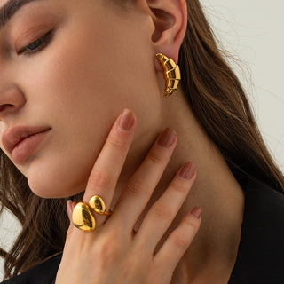 MONA STATEMENT RING GOLD