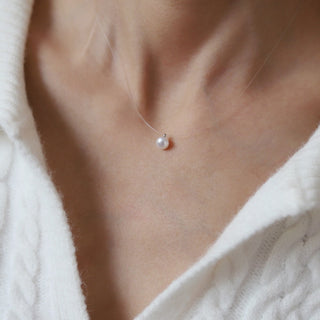 MINIMALISUM PEARL NECKLACE