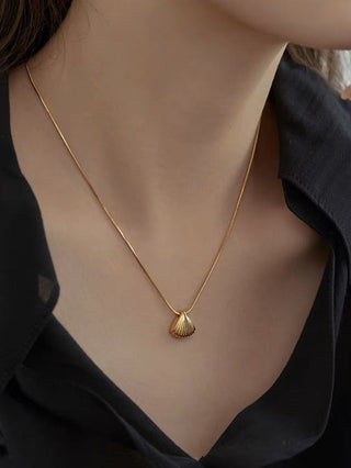 SIMPLE SEASHELL NECKLACE GOLD