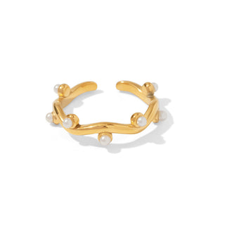 simple-pearl-ring-gold